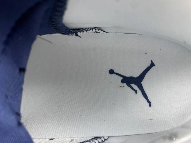 One Kick (2022) Navy Jordan CT8529-141 Retro 6 Midnight 0707